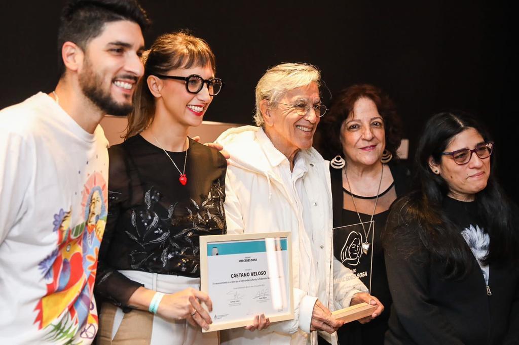 Premio Mercedes Sosa para Caetano Veloso